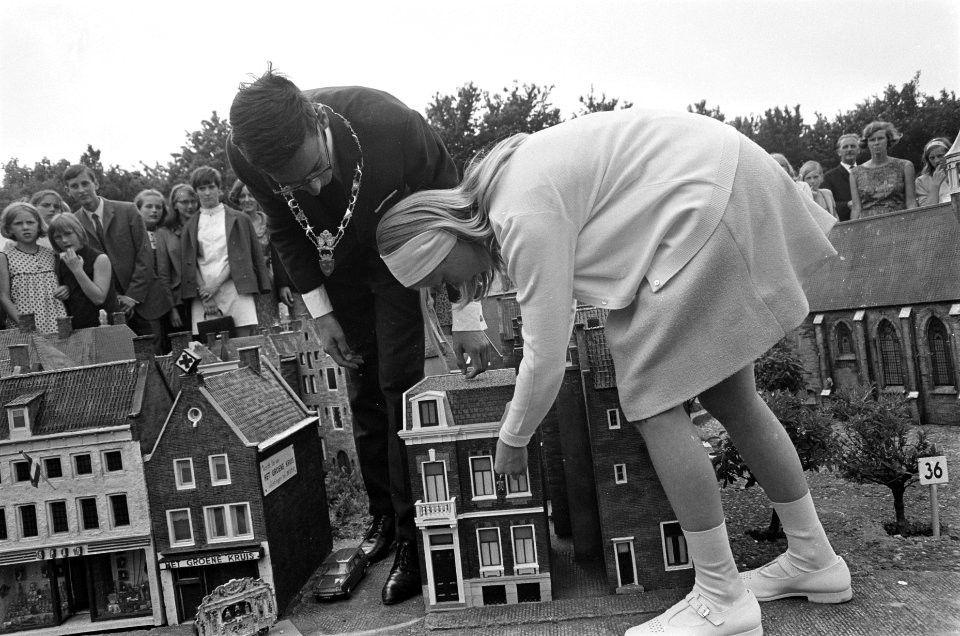 Prinses Marie Astrid van Luxemburg opende Benelux-tentoonstelling te Madurodam. , Bestanddeelnr 921-4334