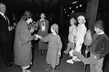 Prinses Margriet woont bijeenkomst SOS-kinderdorpen bij, Bestanddeelnr 933-4923