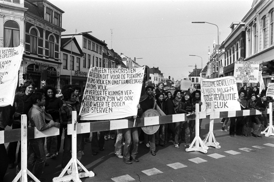 Proces tegen Zuid-Molukse treinkapers in Assen tientallen Zuid-Molukse jongeren, Bestanddeelnr 928-4629