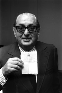 Producer Joe Levine, Bestanddeelnr 928-0662