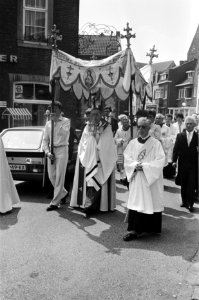 Processie in Gulpen met bisschop Gijssen, Bestanddeelnr 933-3435