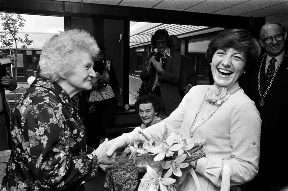 Prinses Margriet opent verpleegtehuis De Rustenburg Bergschehoek Prinses Marg, Bestanddeelnr 929-7102