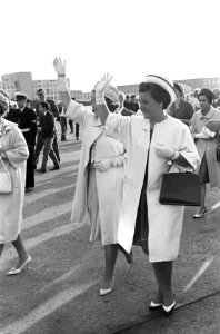 Prinsessen Irene en Margriet terug uit de West, opgewach door hun moeder op Schi, Bestanddeelnr 914-1707