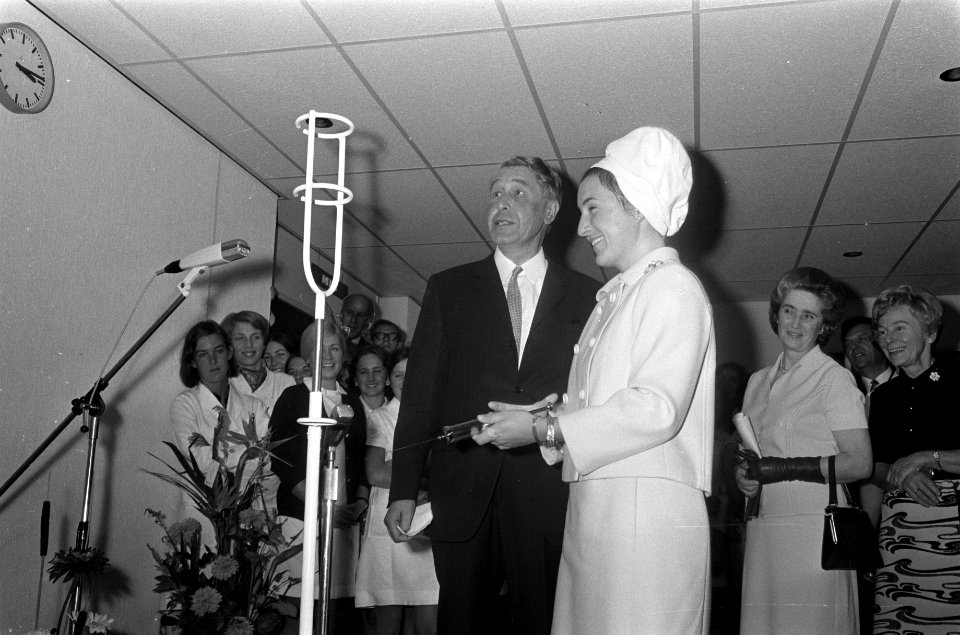 Prinses Margriet opent St. Hippolytus Ziekenhuis in Delft, Bestanddeelnr 923-8520