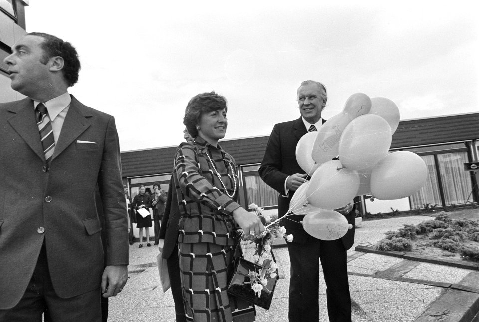 Prinses Margriet opent verpleegtehuis Zuyder Weert in Heerhugowaard Margriet , Bestanddeelnr 927-4355