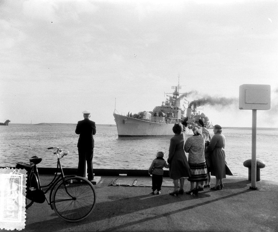 Proefvaart onderzeebootjager Friesland Den Helder, Bestanddeelnr 907-3301