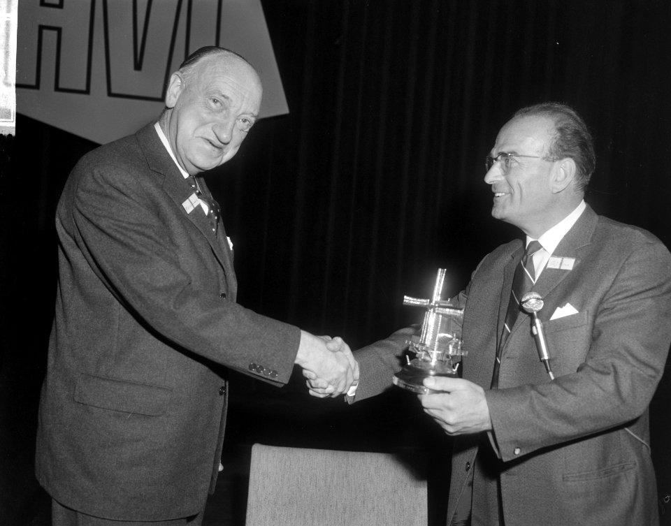 Professor ir. Zweers (l), Bestanddeelnr 918-3818