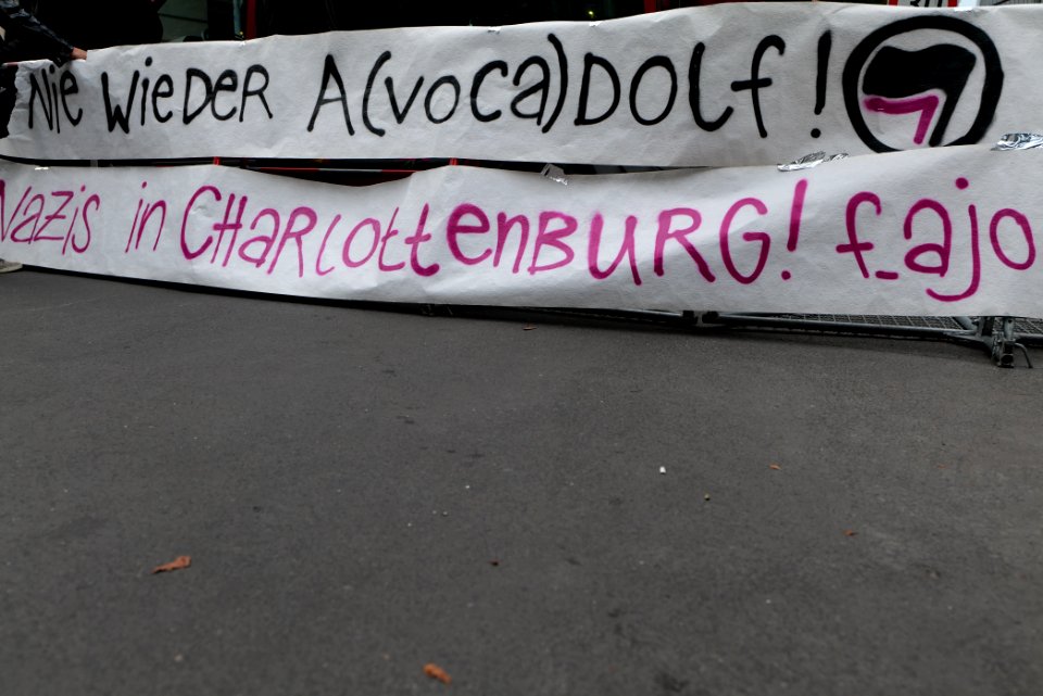 Protest against the Attila Hildmann restaurant 2020-08-28 07