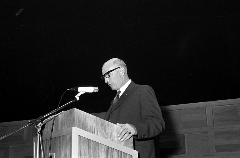 Professor Diepenhuis, Hoogleraar aan Universiteit van Amsterdam, Bestanddeelnr 919-6662