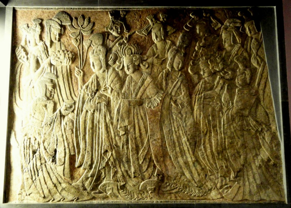 Procession of the Empress as Donor with Her Court, Chinese, from the Binyang Cave, Longmen, Henan Province, Norther Wei Dynasty, about 522 - Nelson-Atkins Museum of Art - DSC09118