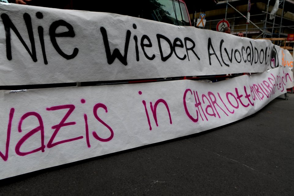 Protest against the Attila Hildmann restaurant 2020-08-28 06