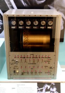 Protein synthesizer, 1965 - National Museum of American History - DSC00015