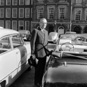 Professor de Quay ontvangt kandidaten voor ministerfuncties.Mr. A. C. W. Beerman, Bestanddeelnr 910-2988