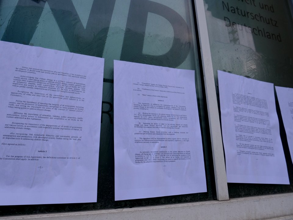 Protest action with the paris agreement at the BUND office Berlin 24