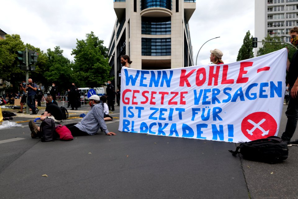 Protest at Willy-Brandt-Haus Berlin 2020-07-01 125