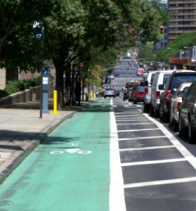 Protected bikelane 1st Av jeh