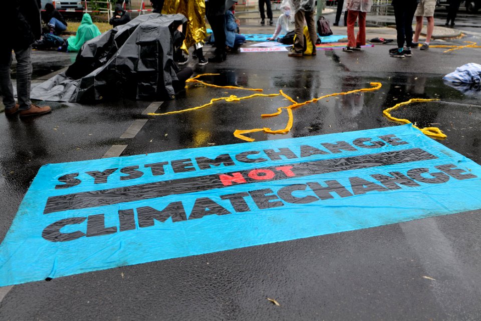 Protest at Willy-Brandt-Haus Berlin 2020-07-01 176
