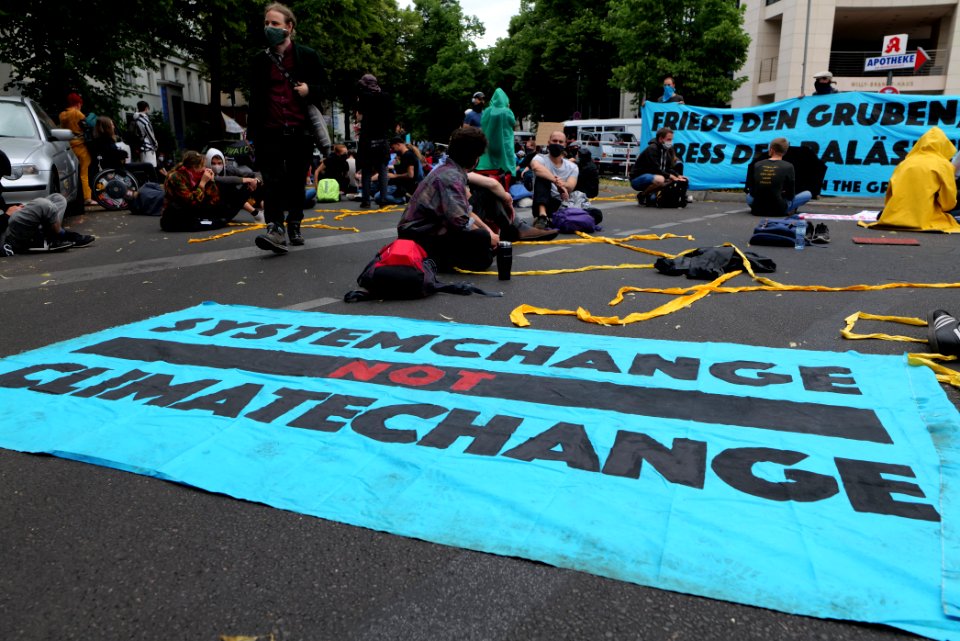 Protest at Willy-Brandt-Haus Berlin 2020-07-01 144