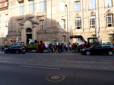 Protest at "Coal Commission" meeting 09