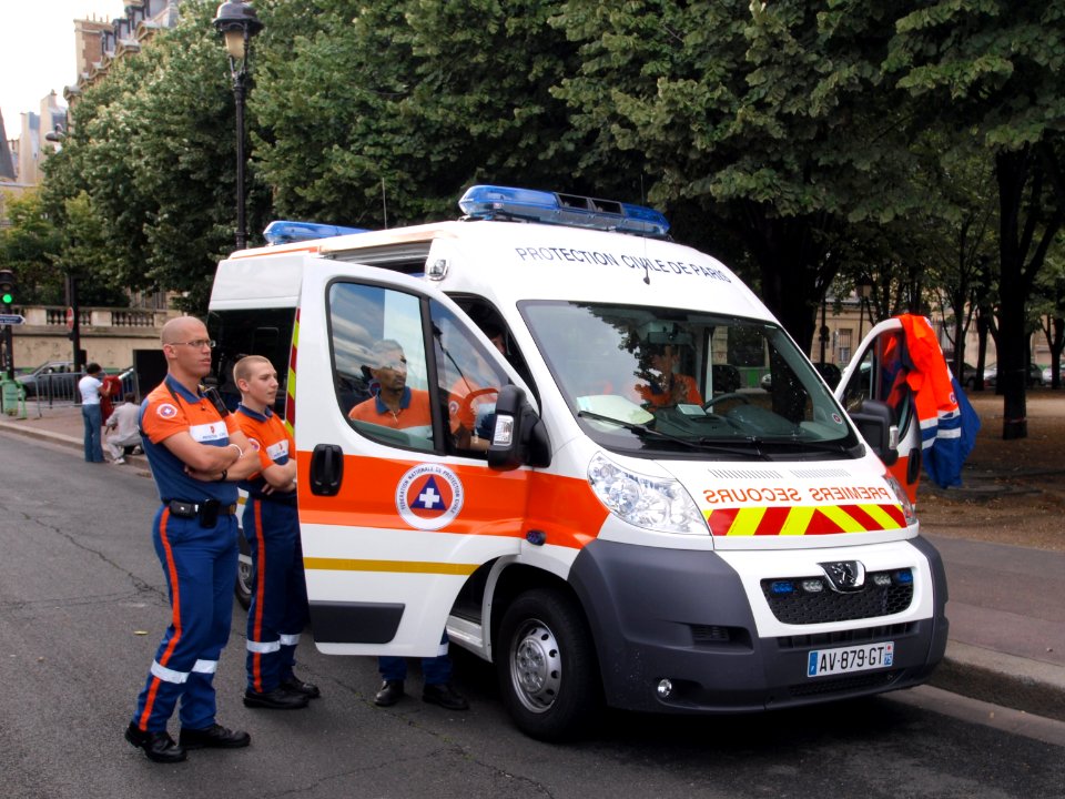 Protection Civile de Paris Ambulance Premier Secours pic1