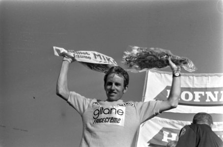 Proloog van Tour de France in Scheveningen, tijdrit, Joop Zoetemelk in gele trui, Bestanddeelnr 926-5190