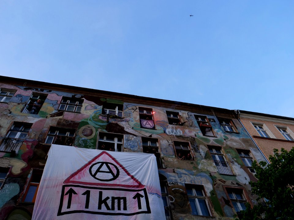 Protest at houses next to the revolutionary 1st may demonstration Berlin 2019 12