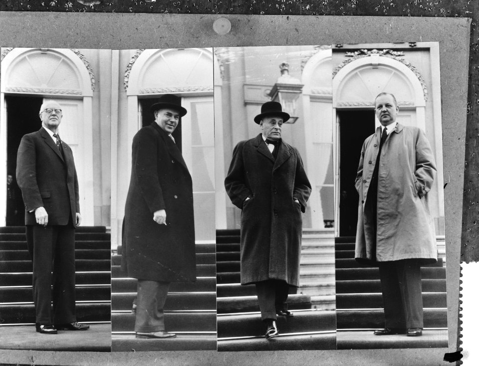 Professor Romme, mr. Burger, Professor Oud en $..., Bestanddeelnr 910-2157