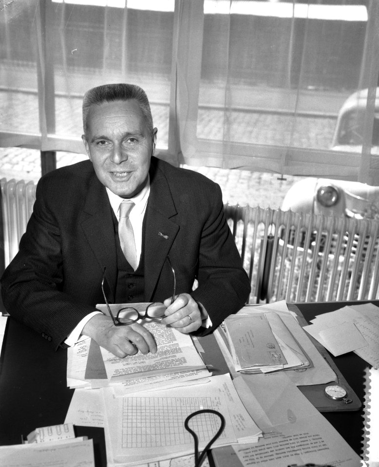 Prof Tinbergen dr J van de Economische Hogeschool, Bestanddeelnr 911-3366