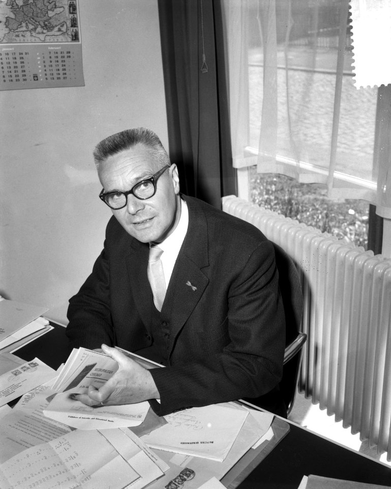 Prof Tinbergen dr J van de Economische Hogeschool, Bestanddeelnr 911-3365