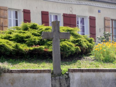 Proisy (Aisne) croix de chemin (pierre)