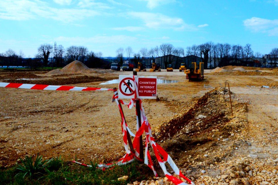 Prohibition sign in France. Chantier interdit au public. Spielvogel