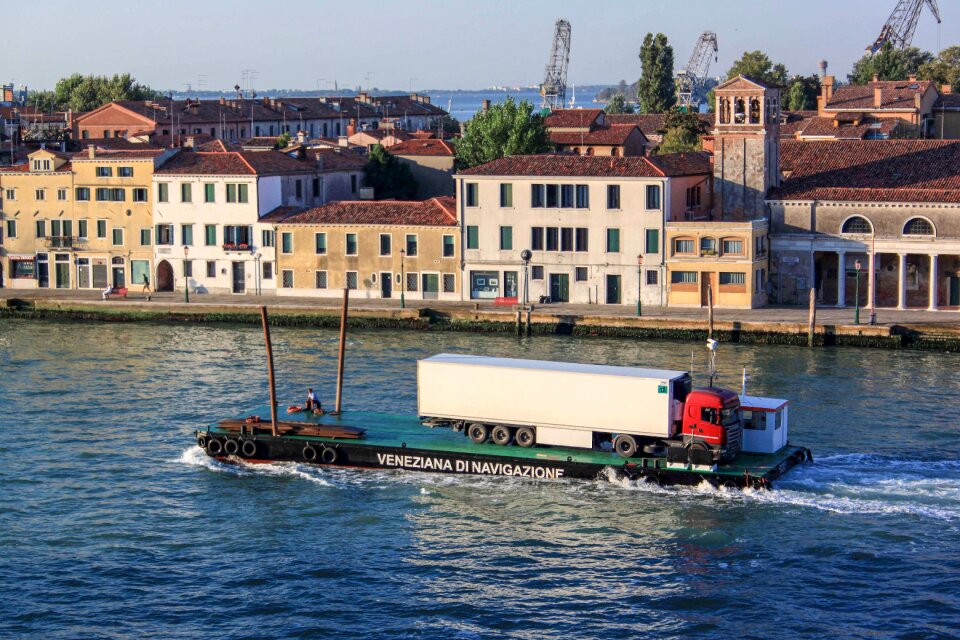 Boat camion transport