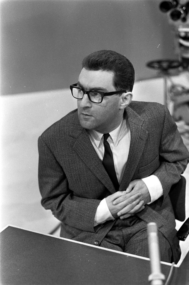Programma van Frits van der Poel . Professor A. Heertje, Bestanddeelnr 921-3689