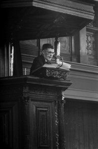 Prof.dr. J. Presser gaf afscheidscollege in aula van Amsterdamse Universiteit pr, Bestanddeelnr 922-4775