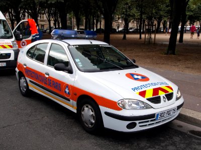 Protection Civile de Paris Ambulance pic1 photo