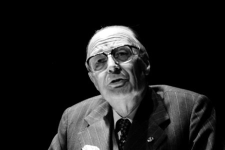Prof Hofstra (l) met VNO-voorzitter Van Veen profHofstra (kop), Bestanddeelnr 929-6906