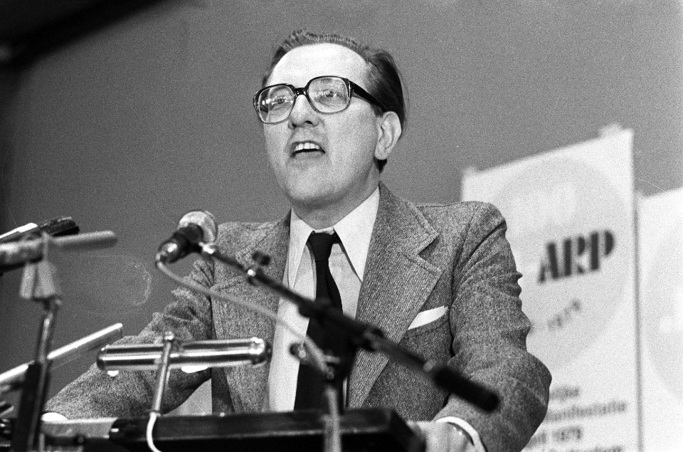 Prof Bob Goudzwaard tijdens zijn rede, Bestanddeelnr 930-1485