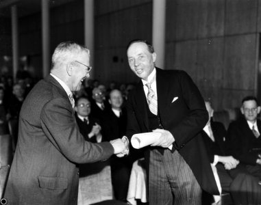 Prof. Holst directeur Philips laboratorium, Bestanddeelnr 901-7692