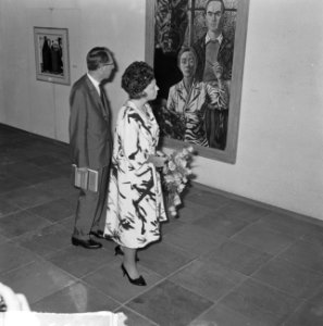 Prinses Beatrix opent tentoonstelling 150 jaar Nederlandse Kunst in Stedelijk Mu, Bestanddeelnr 915-3377