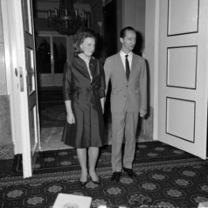 Prinses Irene en Prins Hugo Carlos de Bourbon Parma in het Paleis op Soestdijk, , Bestanddeelnr 916-0340