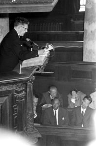 Prof.dr. J. Presser gaf afscheidscollege in aula van Amsterdamse Universiteit pr, Bestanddeelnr 922-4778