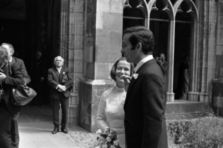 Prinses Christina en Jorge Guillermo in de kloostertuin naast de Domkerk, Bestanddeelnr 928-0216