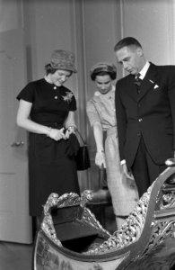Prinses Irene bezoekt Drenthe, bezoek aan de gemeente Annen, Bestanddeelnr 911-1493