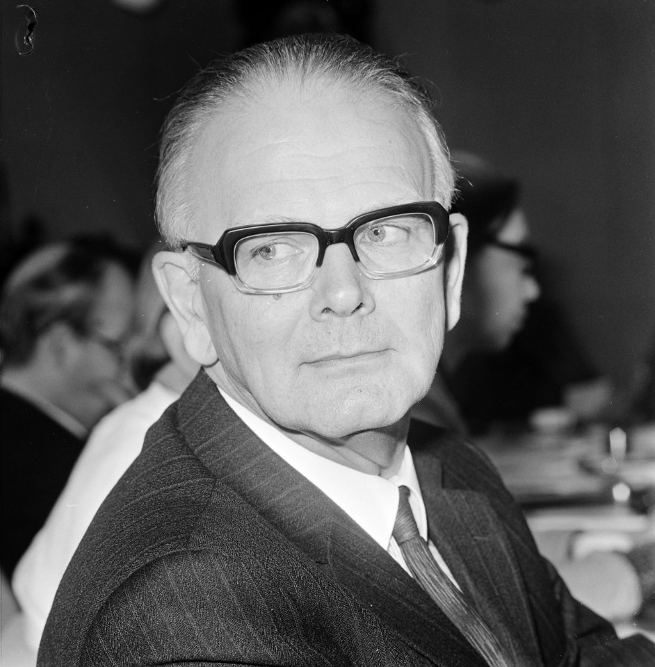 Prof. dr. T. D. Stahlie , ondervoorzitter van het bestuur, Bestanddeelnr 926-7898