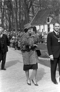 Prinses Irene bezoekt Drenthe, bezoek aan de gemeente Annen, Bestanddeelnr 911-1494
