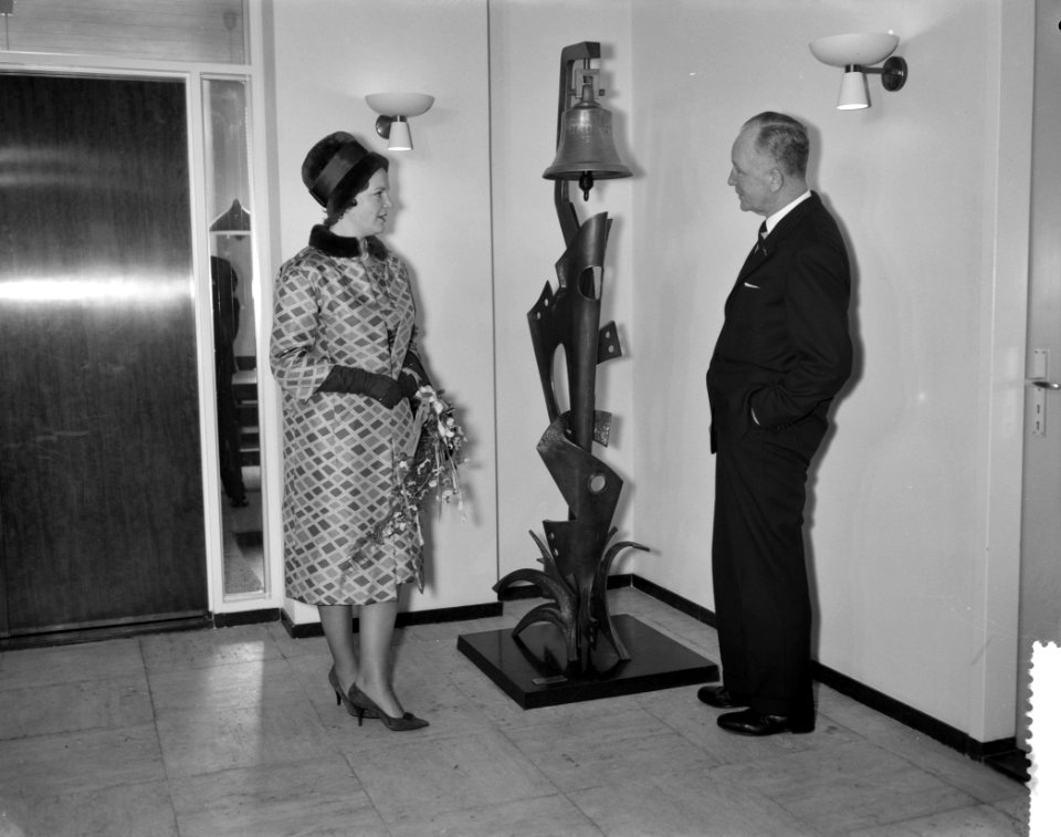 Prinses Irene bezoekt Shellgebouw Rotterdam, Bestanddeelnr 912-0764