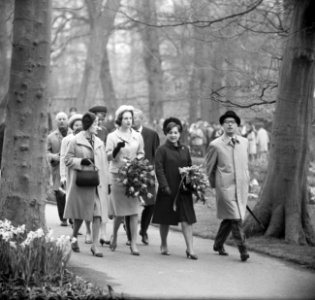 Prinses Benedikte en Prinses Margriet bezoek gebracht aan Keukenhof te Lisse, Bestanddeelnr 917-6273