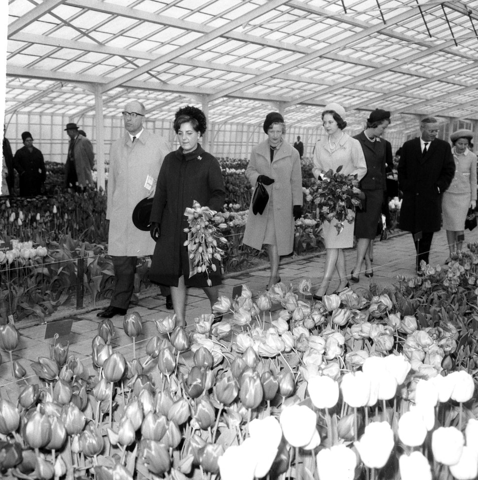 Prinses Benedikte en Prinses Margriet bezoek gebracht aan Keukenhof te Lisse, ti, Bestanddeelnr 917-6275