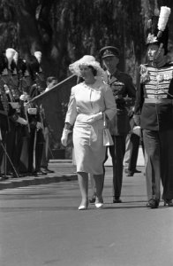 Prinses Irene bij 130-jarig bestaan van garderegiment Grenadiers, Bestanddeelnr 910-4981