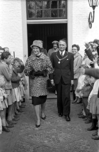 Prinses Irene bezoekt Drenthe, bezoek aan school, Bestanddeelnr 911-1495